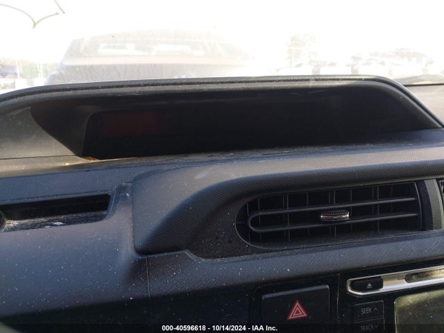 JTDKDTB37F1575656 Toyota Prius C Two