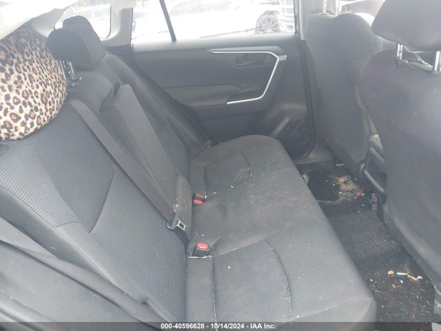 Toyota RAV4 LE 2019 JTMF1RFV4KD030550 Image 8