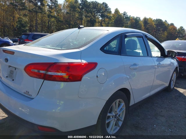 Ford FOCUS SE 2015 1FADP3F26FL227584 Image 4