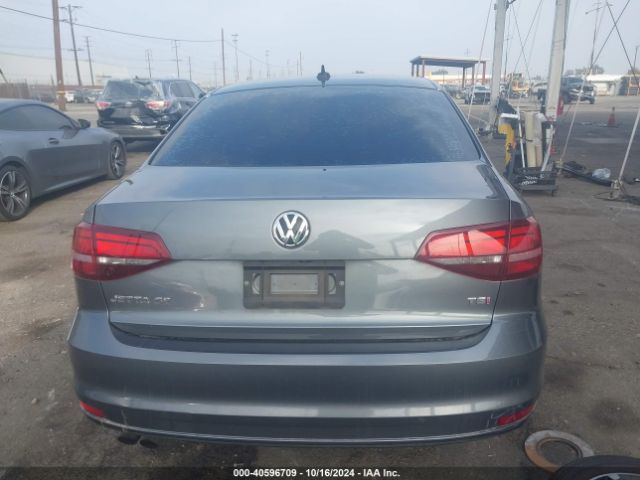 3VWDB7AJ6JM260393 Volkswagen Jetta 1.4t Se/1.4t Wolfsburg Edition