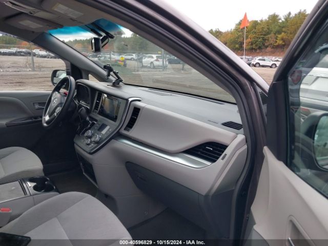 5TDJK3DC1GS140084 Toyota Sienna Le 7 Passenger