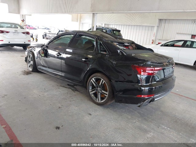 Audi A4 2.0t Premium/2.0t Tech Premium 2018 WAUENAF45JN015232 Image 3
