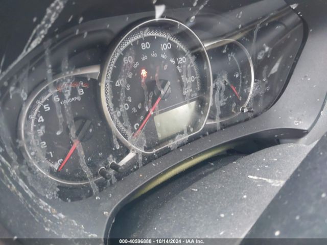 VNKKTUD34HA077320 Toyota YARIS LE