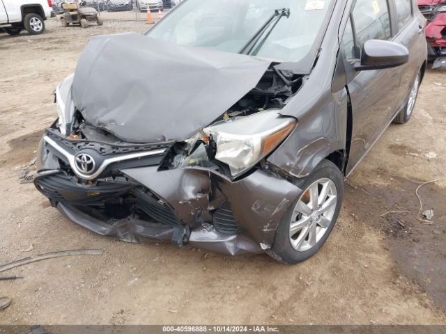 VNKKTUD34HA077320 Toyota YARIS LE