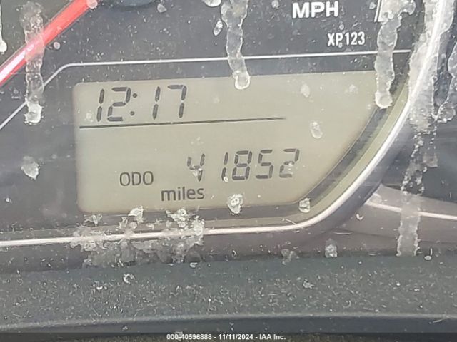 VNKKTUD34HA077320 Toyota YARIS LE