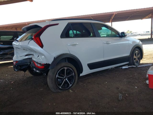 KNDCR3LE8R5185801 KIA NIRO EX