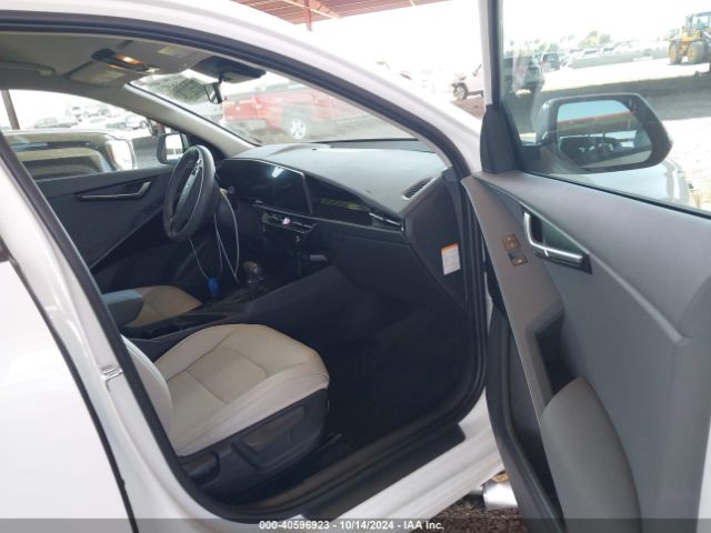 KNDCR3LE8R5185801 KIA NIRO EX