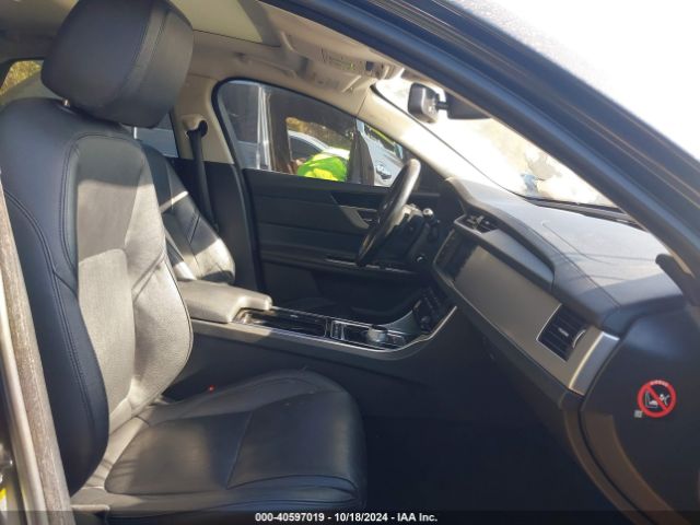 SAJBK4BV3GCY15077 Jaguar Xf 35t Prestige