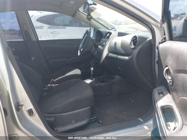 3N1CN7AP9HK439174 Nissan Versa 1.6 Sv