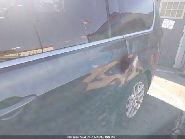2C4RC1DG5MR551886 Chrysler Voyager Lxi