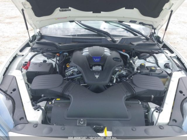 ZAM56YPM7N1380821 Maserati Quattroporte Modena