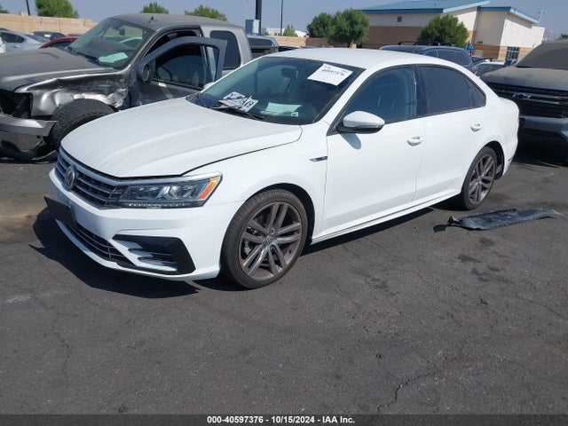 1VWAA7A38JC011148 Volkswagen Passat 2.0t R-line/2.0t S