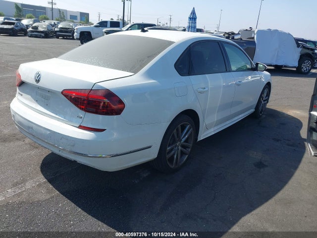 1VWAA7A38JC011148 Volkswagen Passat 2.0t R-line/2.0t S