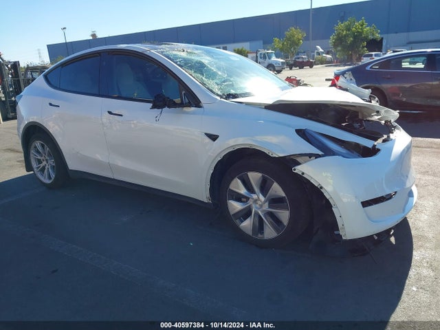 2023 TESLA MODEL Y 7SAYGDEE1PF920924 Photo 0