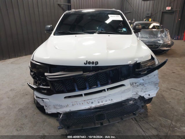 1C4RJFDJ3JC149660 Jeep Grand Cherokee Srt 4x4