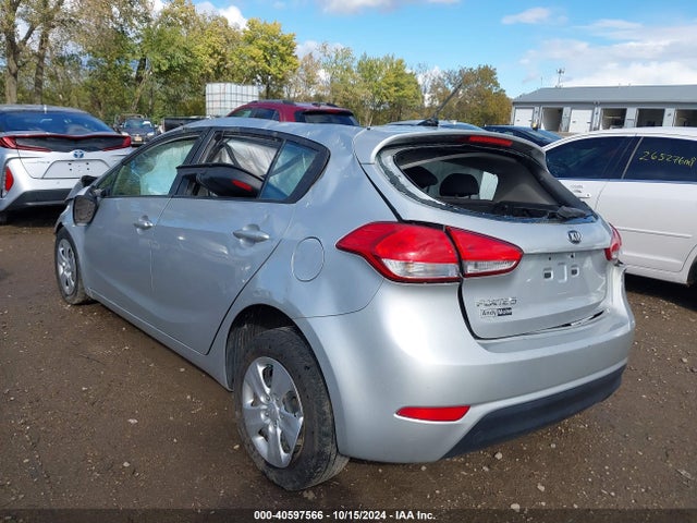 KIA FORTE LX 2017 KNAFK5A86H5731095 Image 3