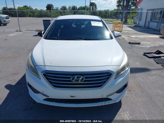 Hyundai SONATA SE 2016 5NPE24AF9GH428558 Image 12