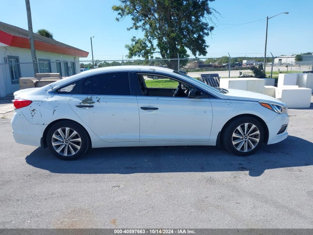 Hyundai SONATA SE 2016 5NPE24AF9GH428558 Image 13