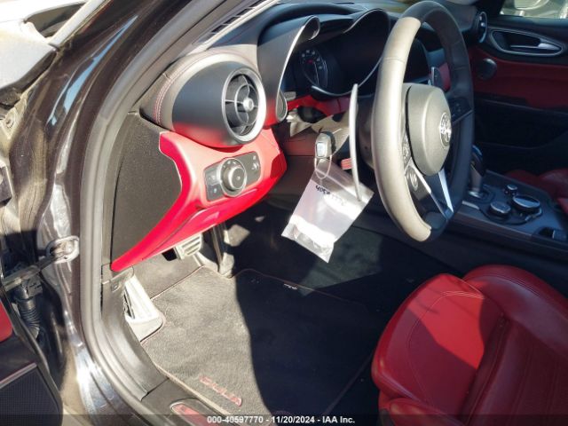 ZARFAECN6J7574502 Alfa Romeo Giulia Ti Sport Rwd