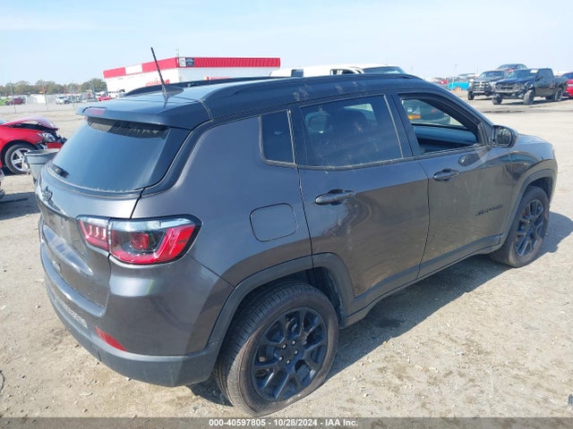 3C4NJDBB5NT228658 Jeep Compass Altitude 4x4