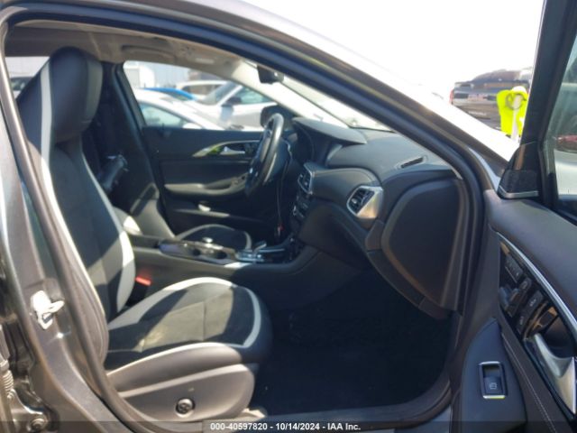 SJKCH5CP3JA058043 Infiniti Qx30 Sport