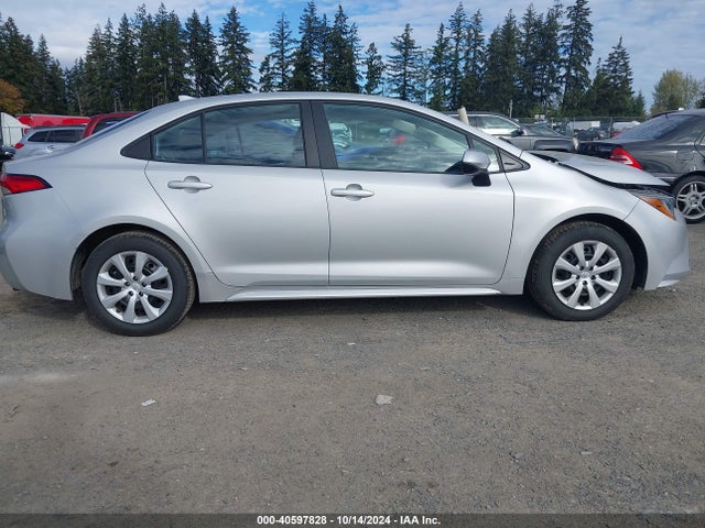 Toyota COROLLA LE 2022 5YFEPMAE3NP340789 Image 13
