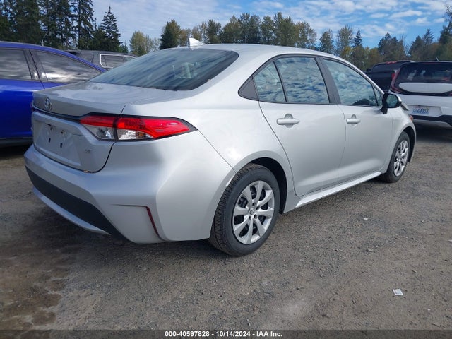Toyota COROLLA LE 2022 5YFEPMAE3NP340789 Image 4