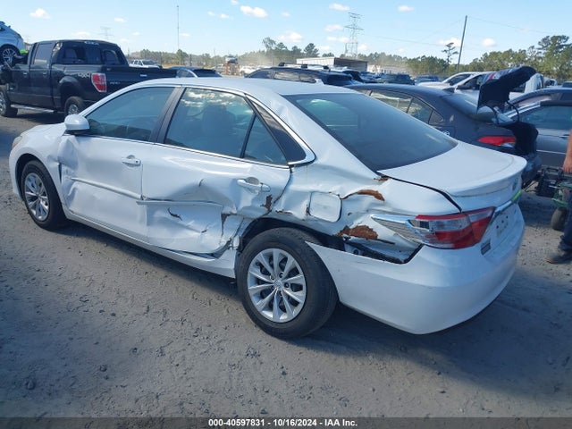 Toyota CAMRY LE 2015 4T1BF1FK3FU913869 Image 3