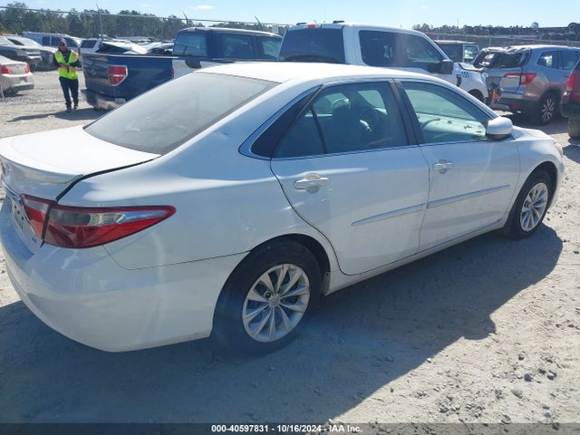 Toyota CAMRY LE 2015 4T1BF1FK3FU913869 Image 4