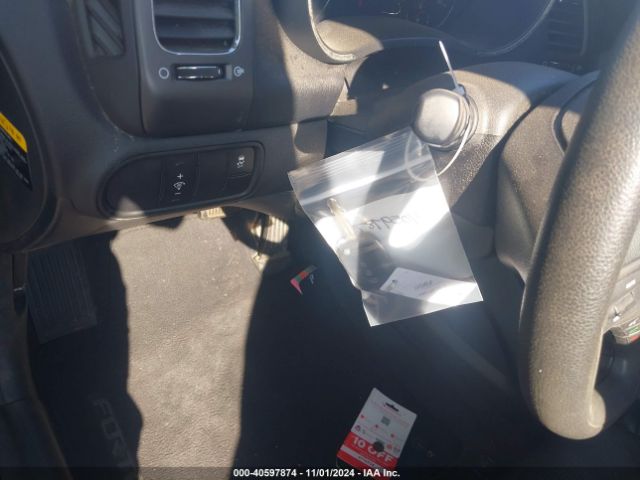 3KPFK4A73HE040051 KIA FORTE LX
