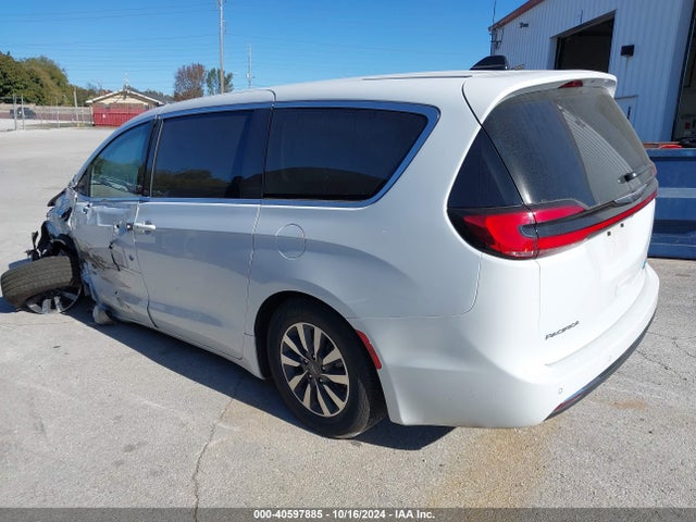 Chrysler Pacifica Hybrid Select 2024 2C4RC1S75RR103853 Image 3