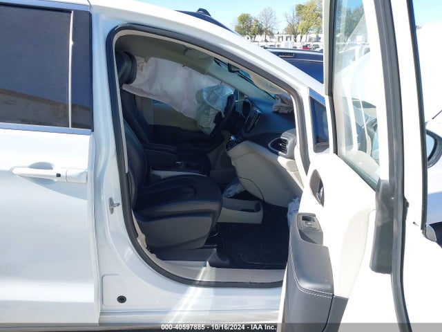 Chrysler Pacifica Hybrid Select 2024 2C4RC1S75RR103853 Image 5