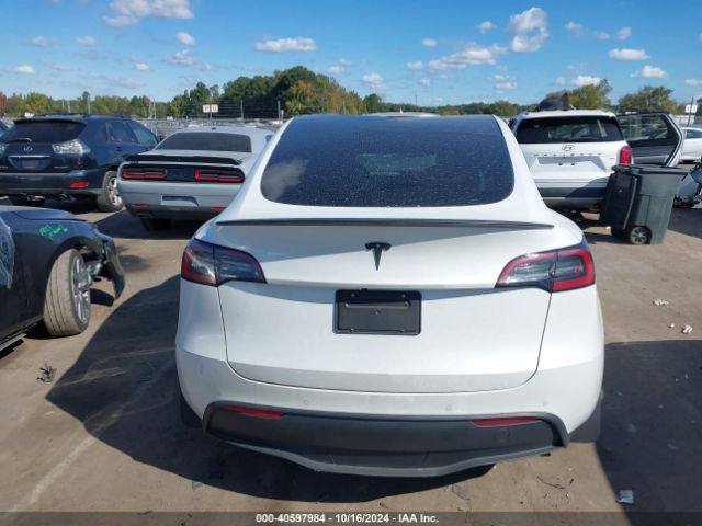 7SAYGDEF1NF372350 Tesla Model Y Performance Dual Motor All-wheel Drive