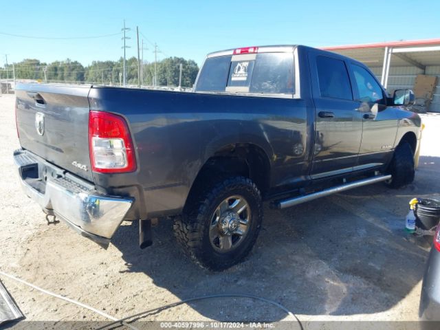3C6UR5CJ2MG607132 RAM 2500 Tradesman  4x4 6'4 Box