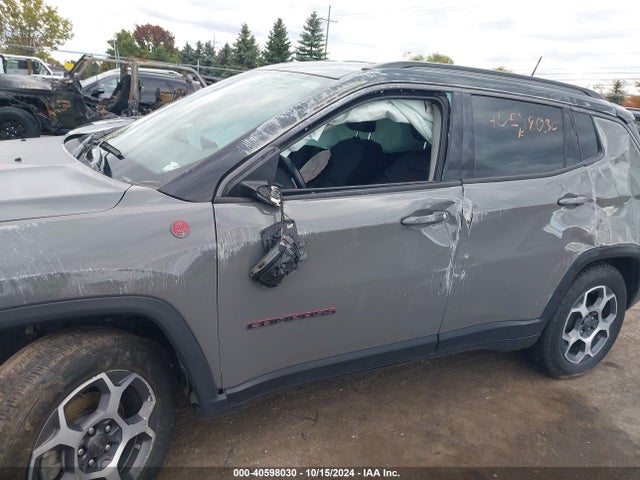 3C4NJDDB8NT162815 Jeep Compass Trailhawk 4x4