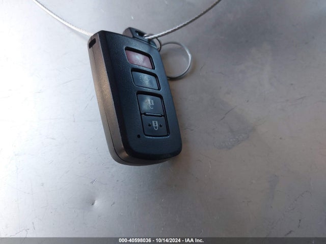Toyota Rav4 Limited 2017 2T3YFREV1HW402109 Image 11