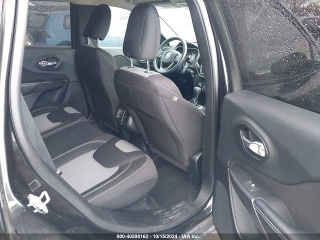 1C4PJMAB6EW215387 Jeep Cherokee Sport