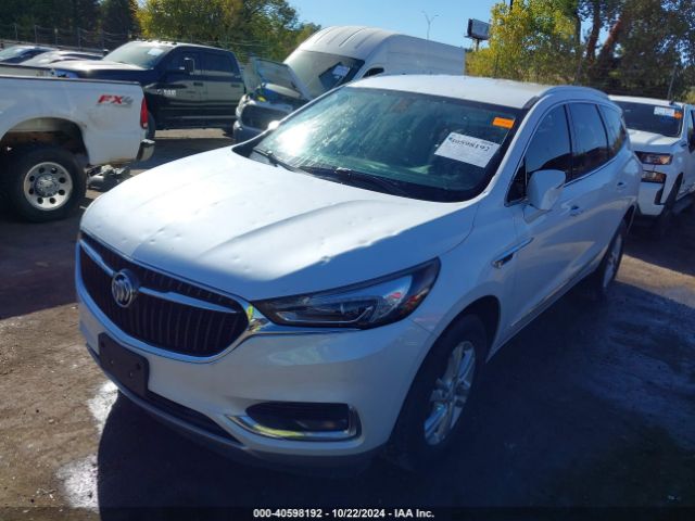 5GAERBKW8JJ221996 Buick Enclave Essence