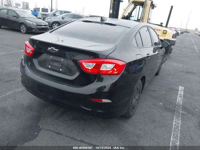1G1BC5SM4H7160861 Chevrolet Cruze Ls Auto