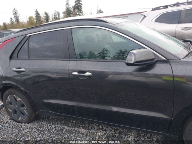 KNDCT3L12P5044394 KIA Niro Ev Wave