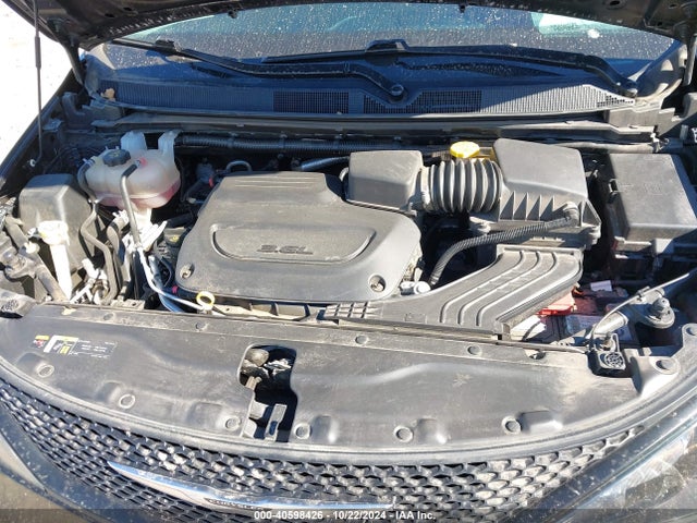 2C4RC1CG9NR168844 Chrysler Voyager Lx