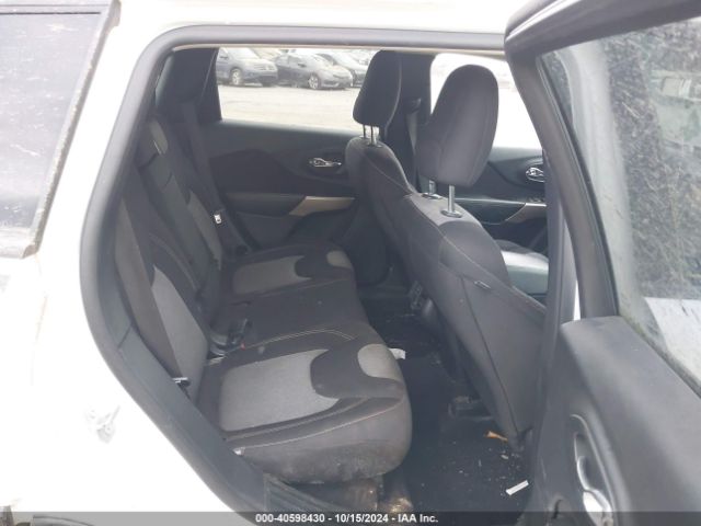 1C4PJMCX0JD505770 Jeep Cherokee Latitude 4x4