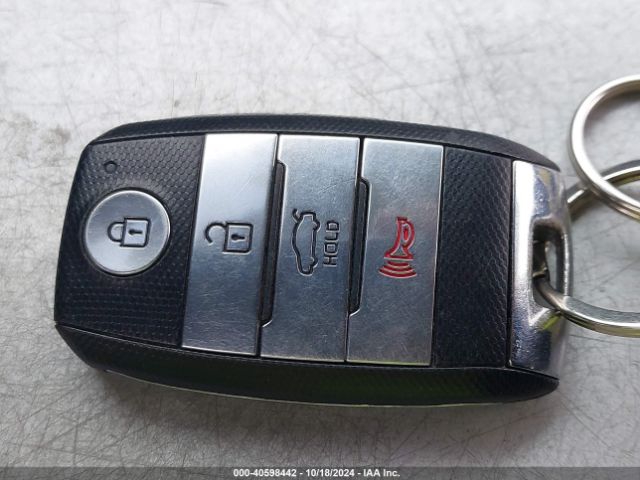 3KPA25AD1NE444385 KIA Rio 5-door S