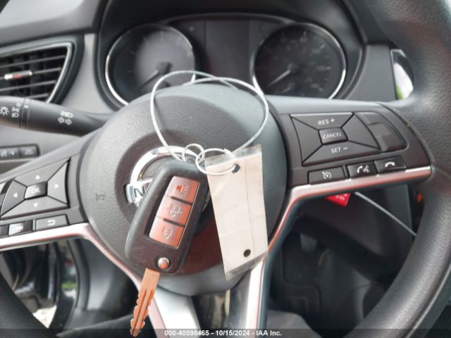 JN1BJ1CP4HW023135 Nissan Rogue Sport S