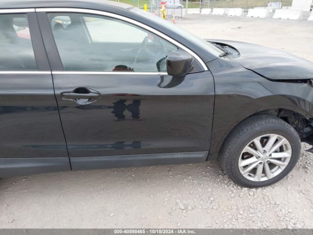 JN1BJ1CP4HW023135 Nissan Rogue Sport S