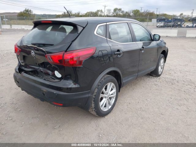 JN1BJ1CP4HW023135 Nissan Rogue Sport S