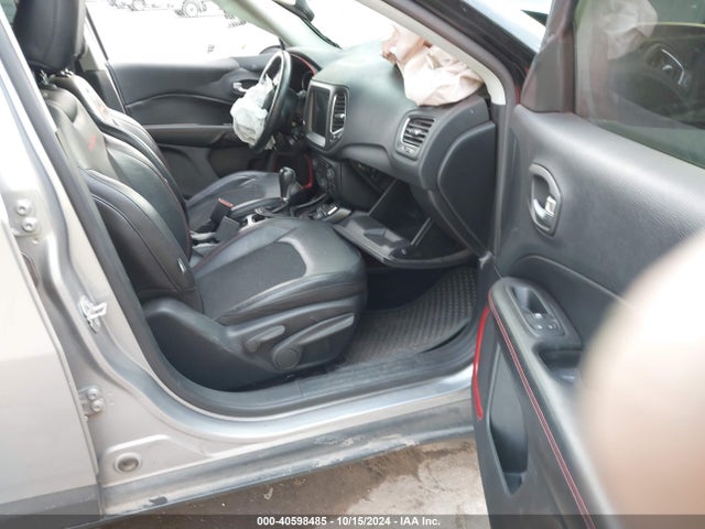 Jeep Compass Trailhawk 4x4 2019 3C4NJDDB3KT671481 Image 5