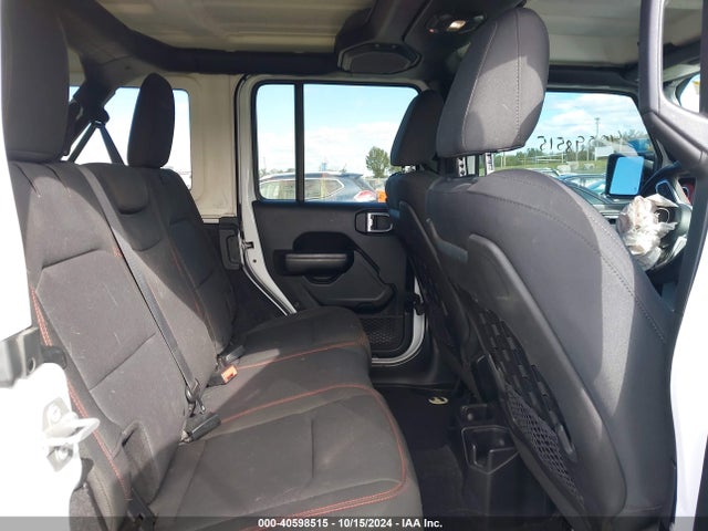 1C4HJXFG6JW153879 Jeep Wrangler Unlimited Rubicon 4x4