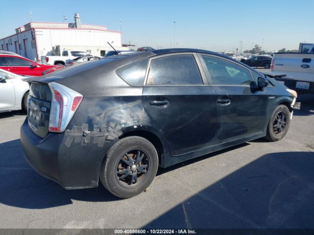 JTDKN3DU5F1962662 Toyota Prius Two