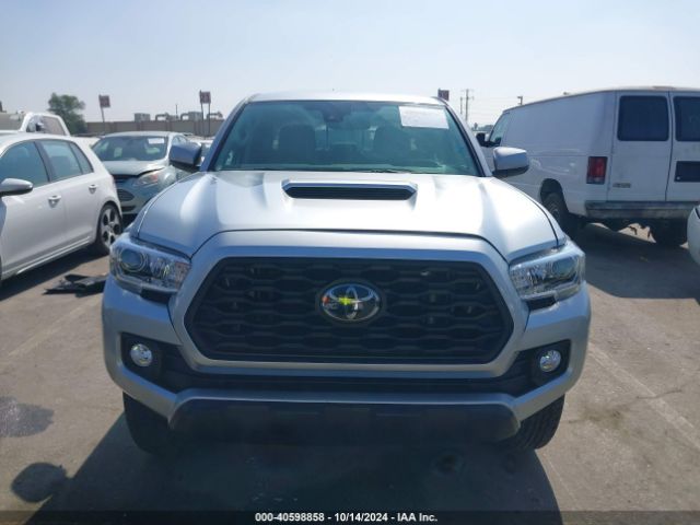 5TFAZ5CN9JX056137 Toyota Tacoma Sr5 V6